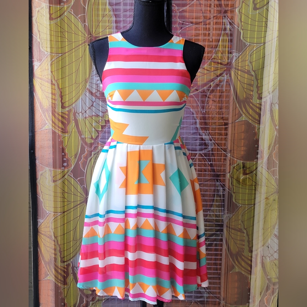 Savannah Rae Hem Pleated Dress Women's Size Small MultiColor Aztec Savrae